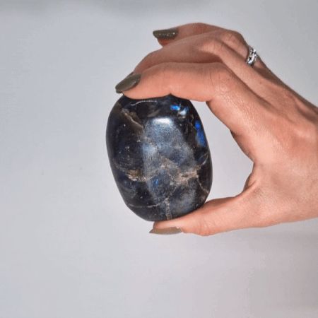 Piedras de Labradorita de Madagascar - Tumba (aprox 80-168g 40-60mm)