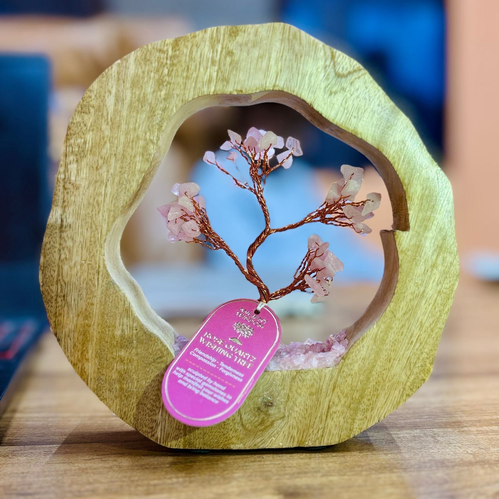 Jardín de Árboles de Piedras Preciosas - Anillo de Madera de Mango - Cuarzo Rosa - 60 piedras troceadas